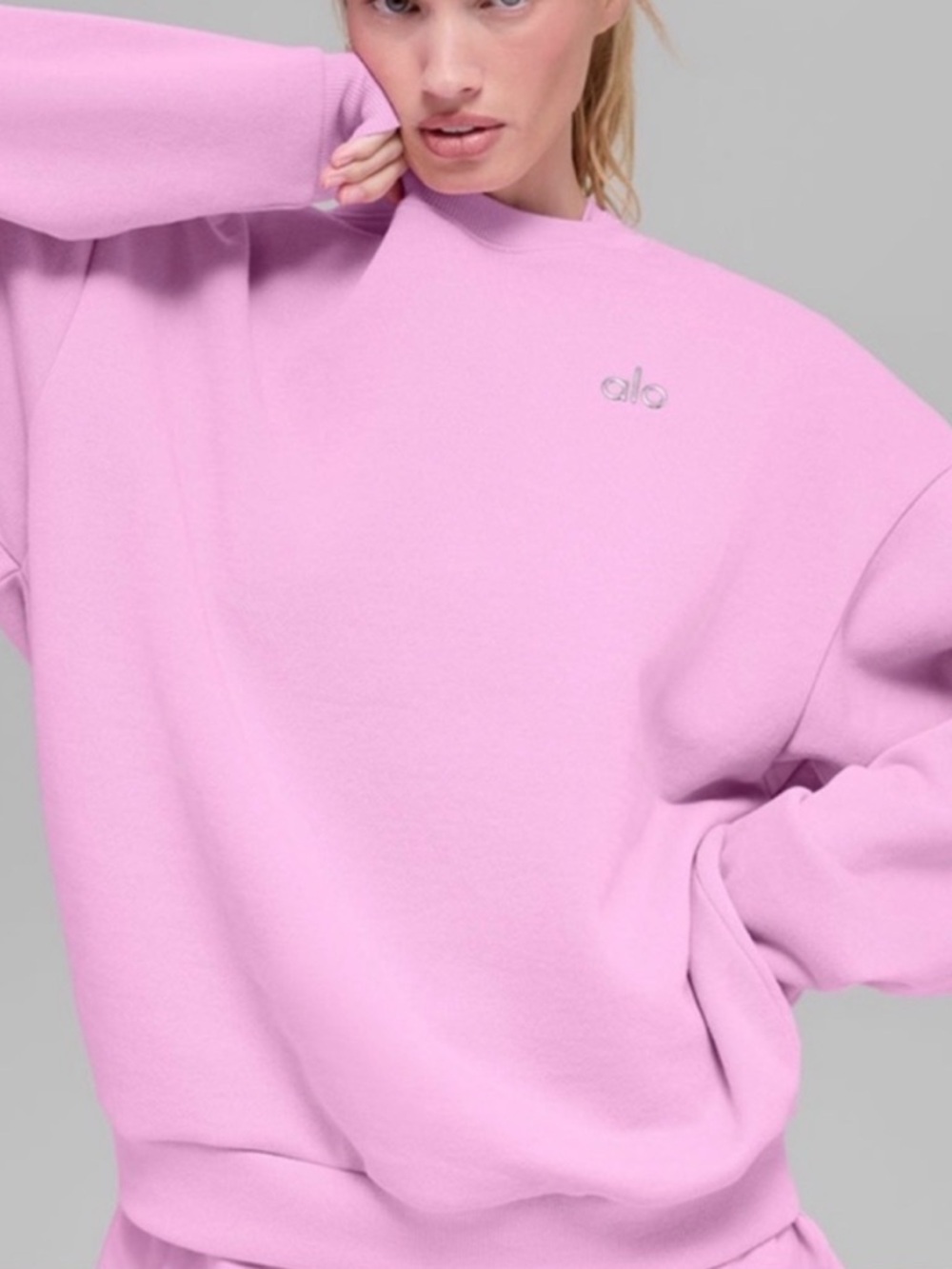 NWT ALO Yoga Women’s accolade Crewneck Sweatshirt candy heart pink xl sold out!
